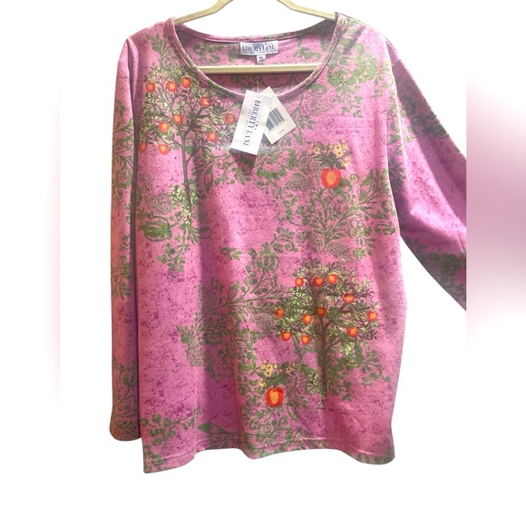 Liberty Lane Tops - 🍎NEW Liberty Lane Long Sleeve Quality Women’s Wear Soft Cotton Blend Apples 🍎